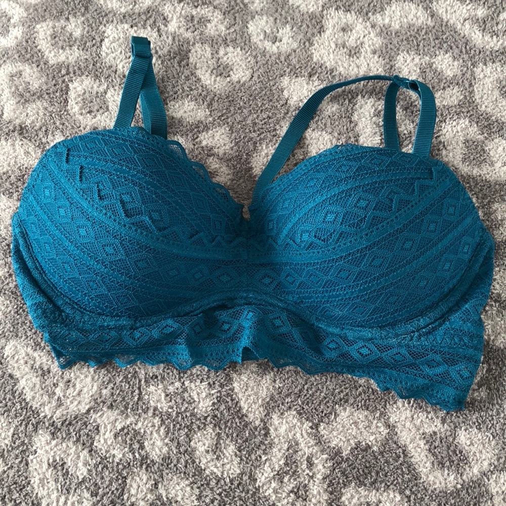 Pink Victoria’s Secret bra